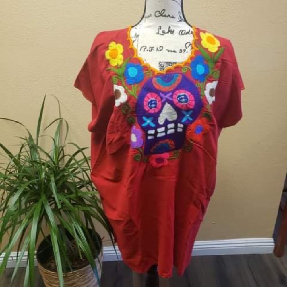 Tops - Picture 5 of 16